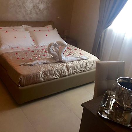 Hotel Riviera Palace Порто Емпедокле Стая снимка