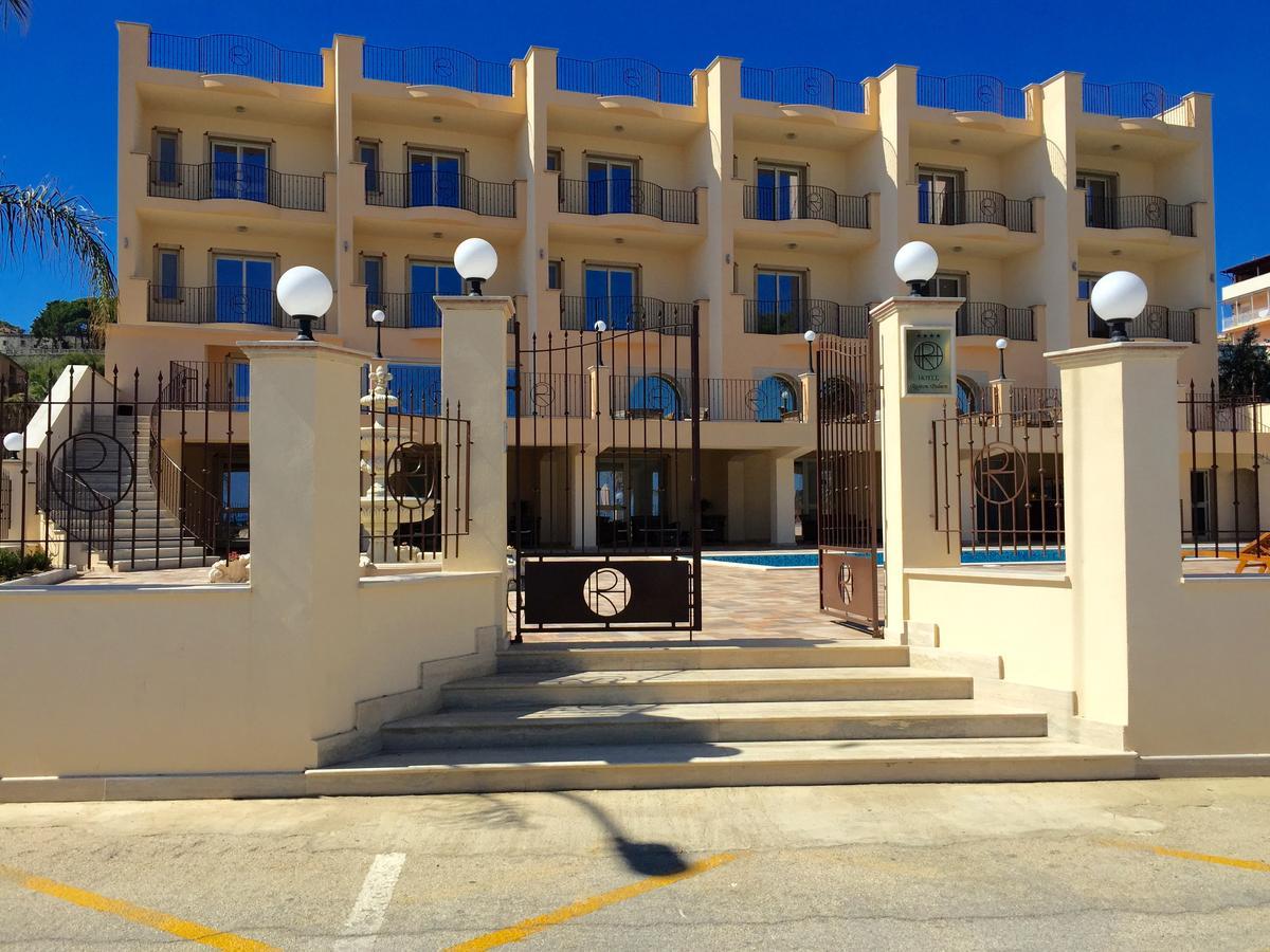 Hotel Riviera Palace Порто Емпедокле Екстериор снимка