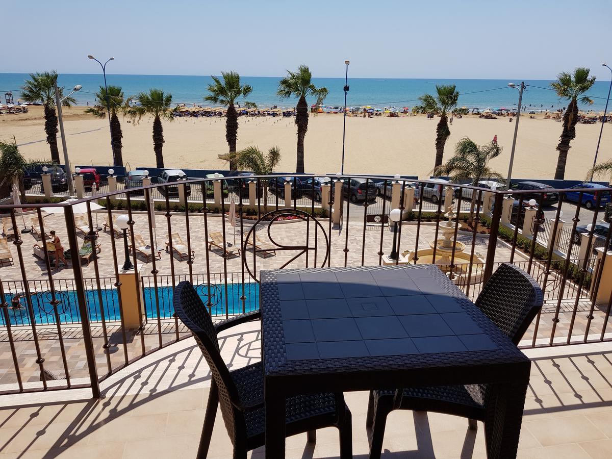 Hotel Riviera Palace Порто Емпедокле Екстериор снимка