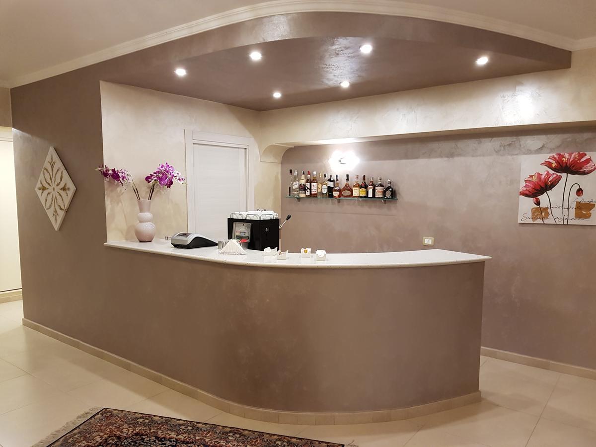 Hotel Riviera Palace Порто Емпедокле Екстериор снимка